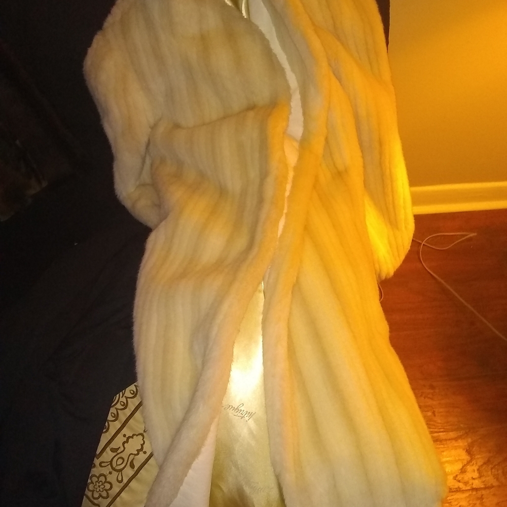 Intrigue Vintage Fur Coat